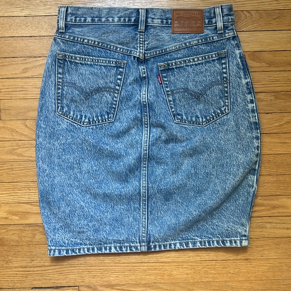 Levi’s denim skirt - Picture 3 of 7